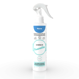 Een afbeelding van de Cloud Varen Supergeconcentreerde spray met ontsmettende reiniging van Essentia. Deze reinigingsspray van Wasgeluk heeft een frisse en groene geur van varen en bevat een supergeconcentreerde formule die effectief reinigt en ontsmet. De spray is geschikt voor het hygiënisch reinigen van allerlei oppervlakken en ruimtes in huis, zoals keuken- en badkamerbladen, vloeren, en meubels. De fles heeft een inhoud van 500 ml en is voorzien van een handige spraydop. Op het label staat de productnaam, het Wasgeluk-logo en het Essentia-logo
