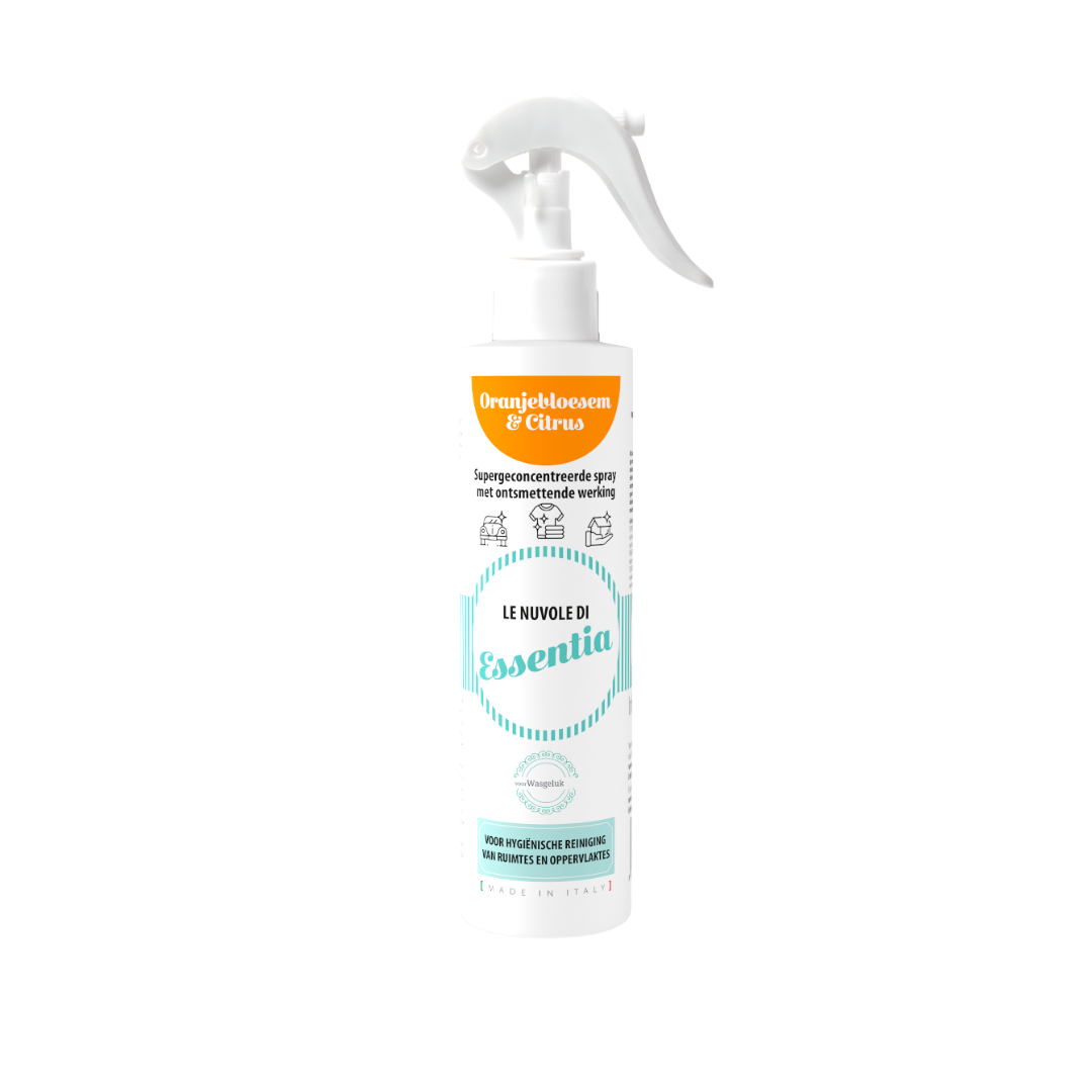 Witte sprayflacon Essentia Le Nuvole di Essentia Oranjebloesem & Citrus van Wasgeluk, supergeconcentreerde desinfecterende reinigingsspray voor hygiënische ruimtes en oppervlakken met een luxe, langdurige geur.